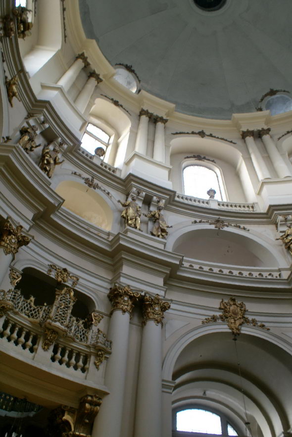 Львов. Доминиканский собор и монастырь. Фото